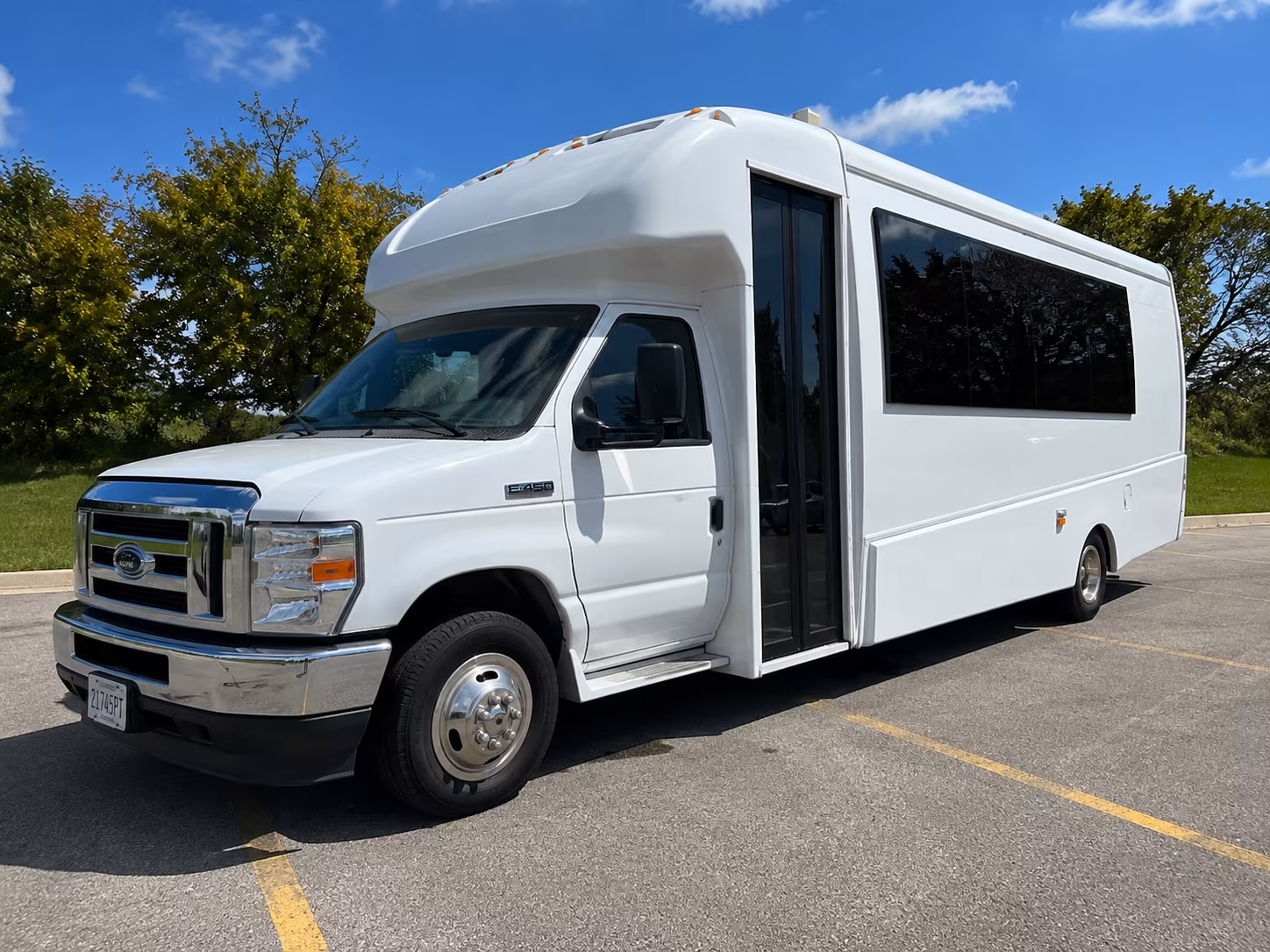 18 Passenger Party Bus Exterior