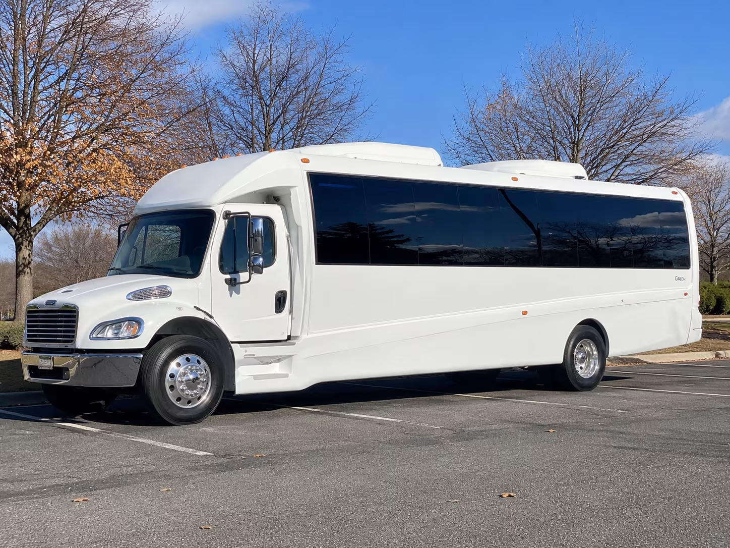 28 Passenger Party Bus Exterior