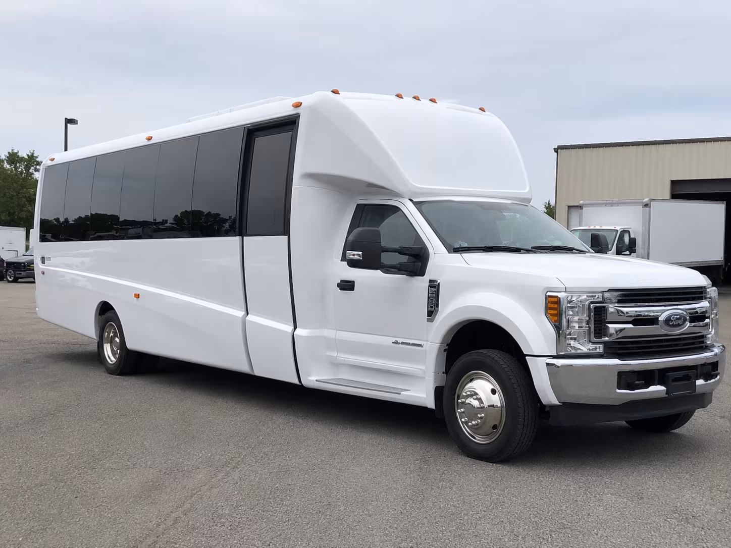 Elk Grove Airport Shuttle & Transportation party bus exterior