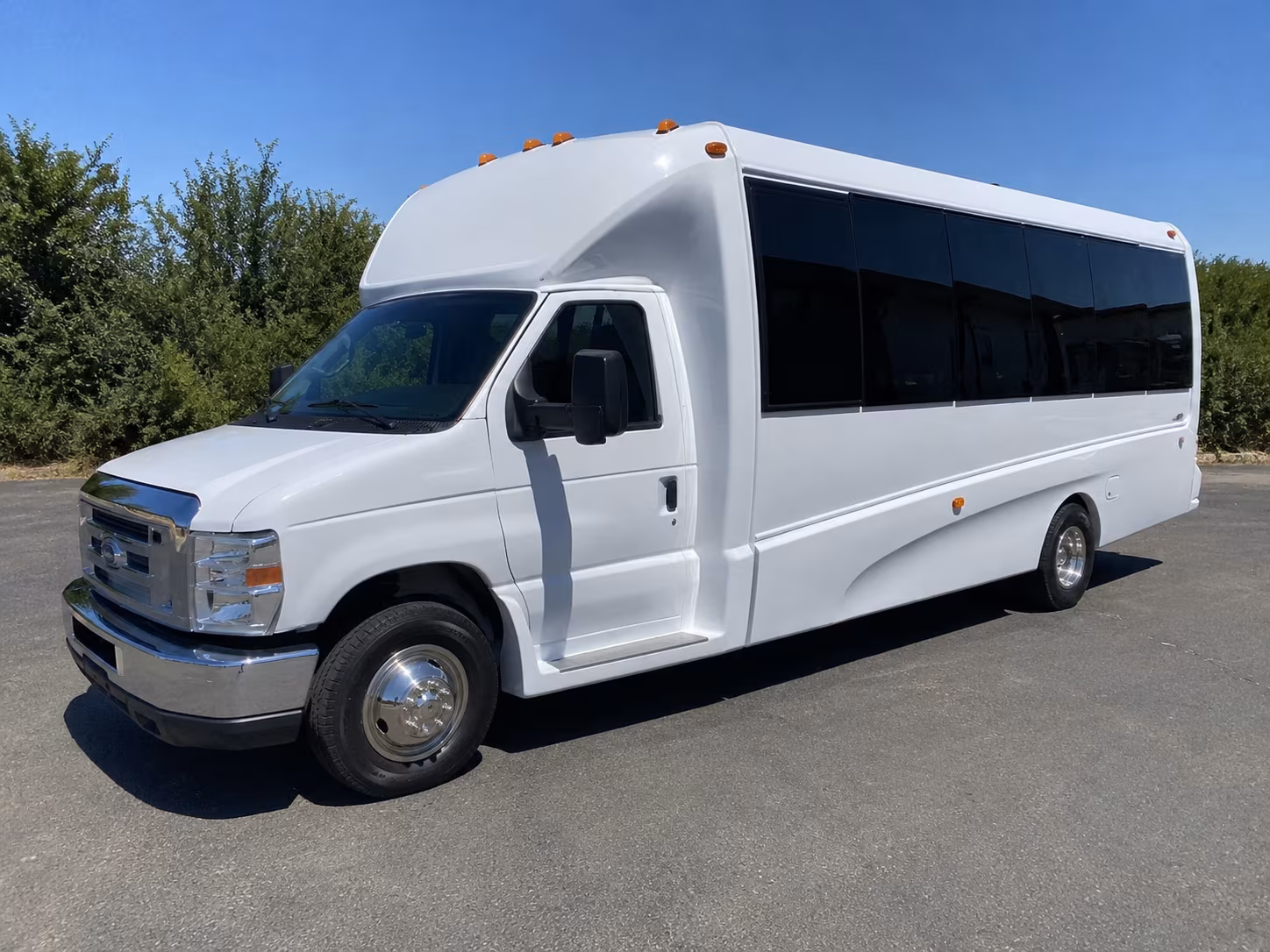 Elk Grove Winery Tour & Pub Crawl Transportation party bus exterior