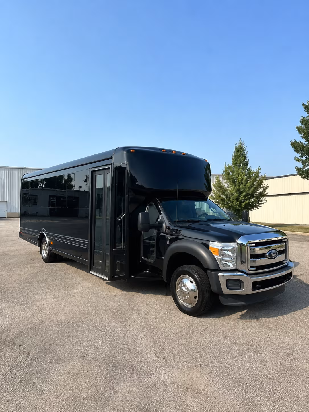 West Sacramento Homecoming & Prom Party Bus Rentals